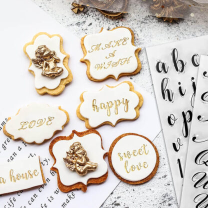 Set di lettere fai da te per torte