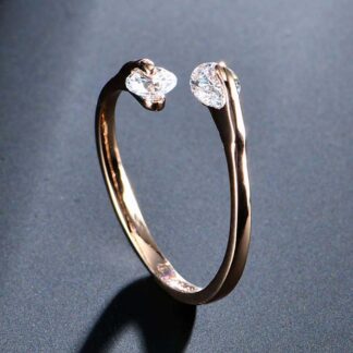 Κομψό δαχτυλίδι Dora