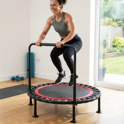 BouncePro™ salokāms batuts ar regulējamu rokturi