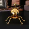 BeeJar™ dizajn posude za med u obliku pčele sa kašičicom